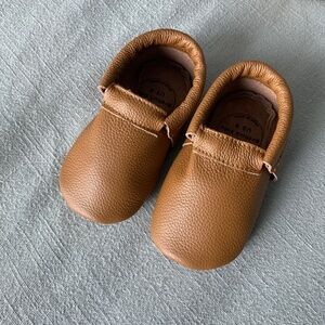 NWT BirdRock Baby leather toddler moccasins